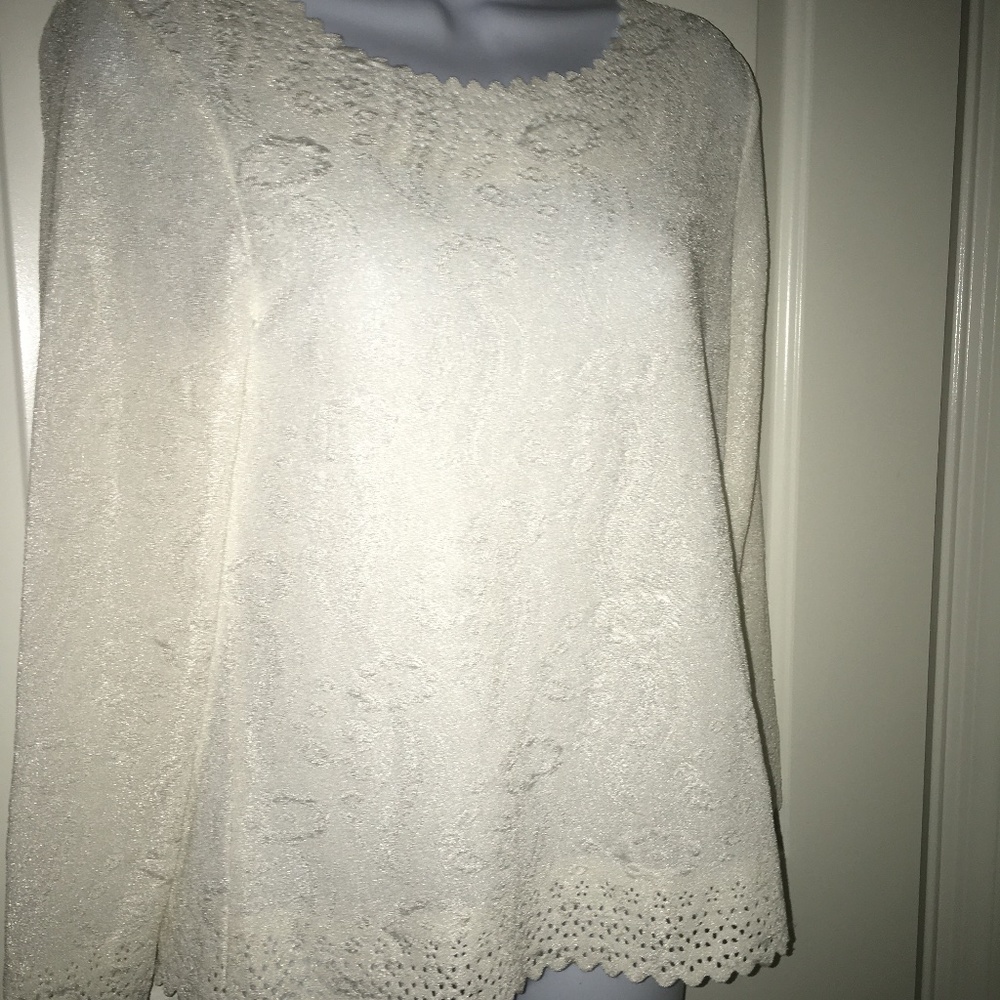 Belle Amie Women White Top Long Sleeve. Size M